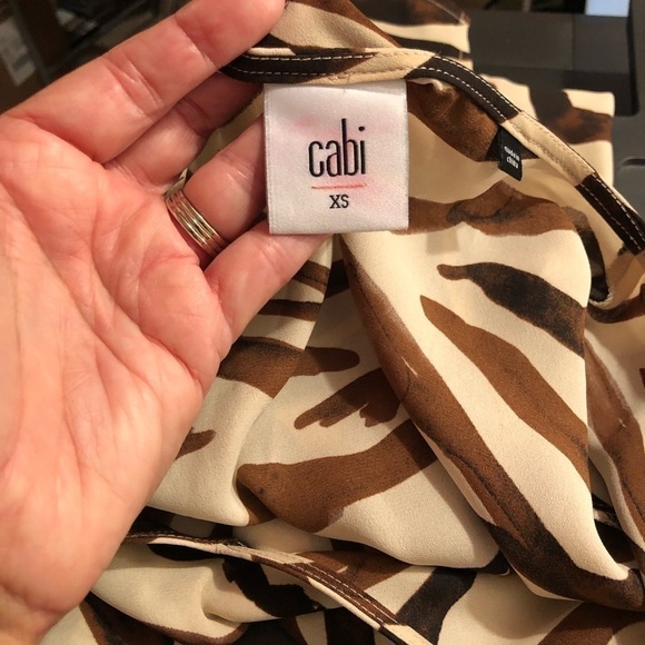 Cabi Zebra Top Brown/Vanilla Size XS EUC - Picture 6 of 6
